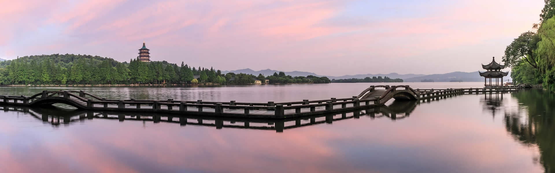 Hangzhou Tours with West Lake View Exploration