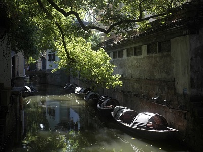 The beautiful scenery of the Jiangnan water towns during Shaoxing day tour from Hangzhou