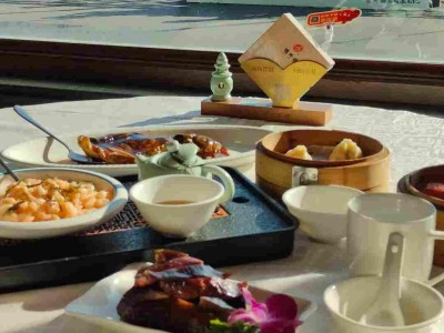 Classic West Lake Zhejiang cuisine set at Louwailou Hangzhou