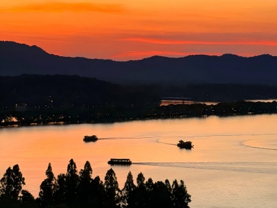 Golden Sunset Lake View of West Lake Hangzhou